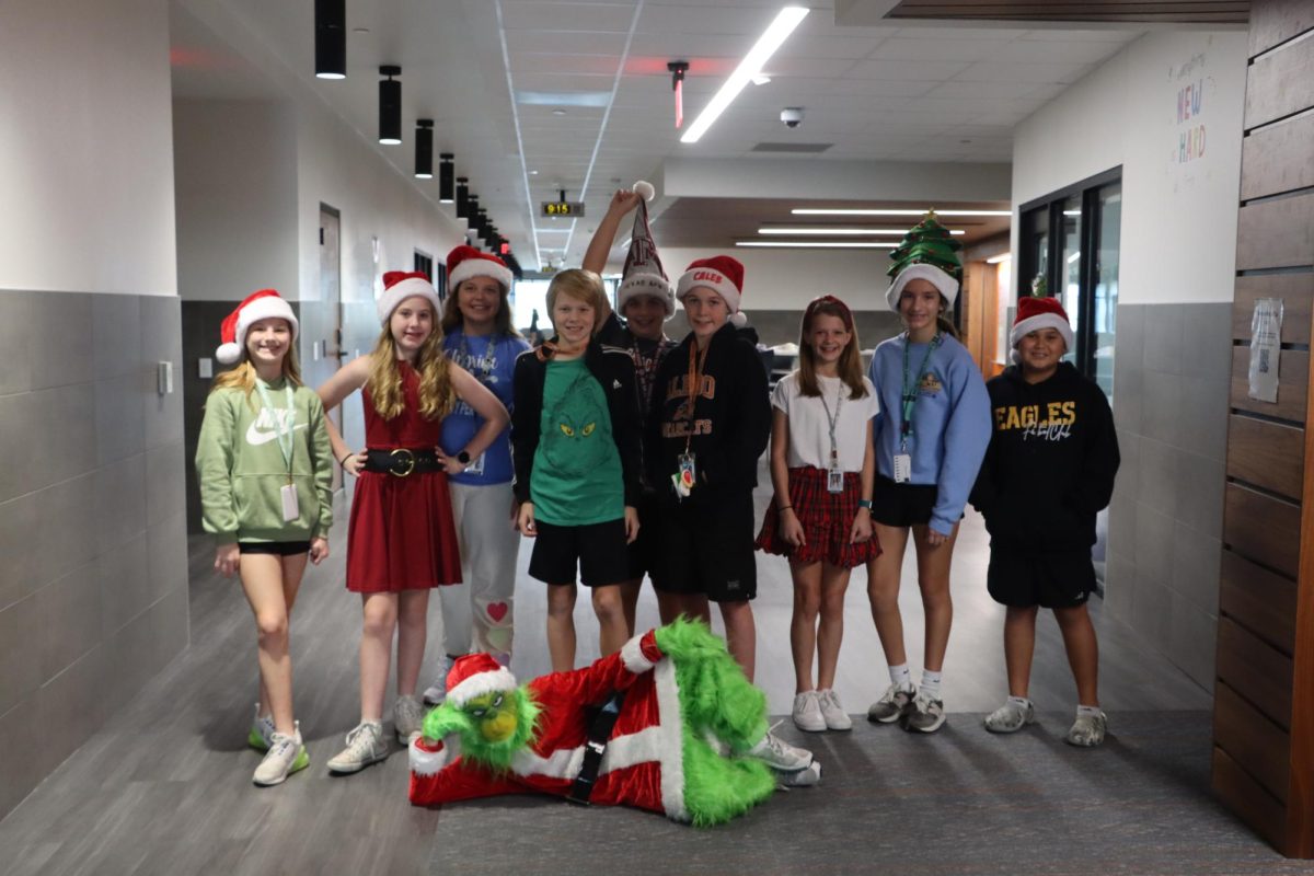 Jingle all the way! 
6th grade first period classes dress up in their best holiday cheer. The dress up day was dress as your favorite holiday characters. "Cause it was the Grinch day and it was funny, it just made sense to dress up as him." said Cannaon Petronio. 